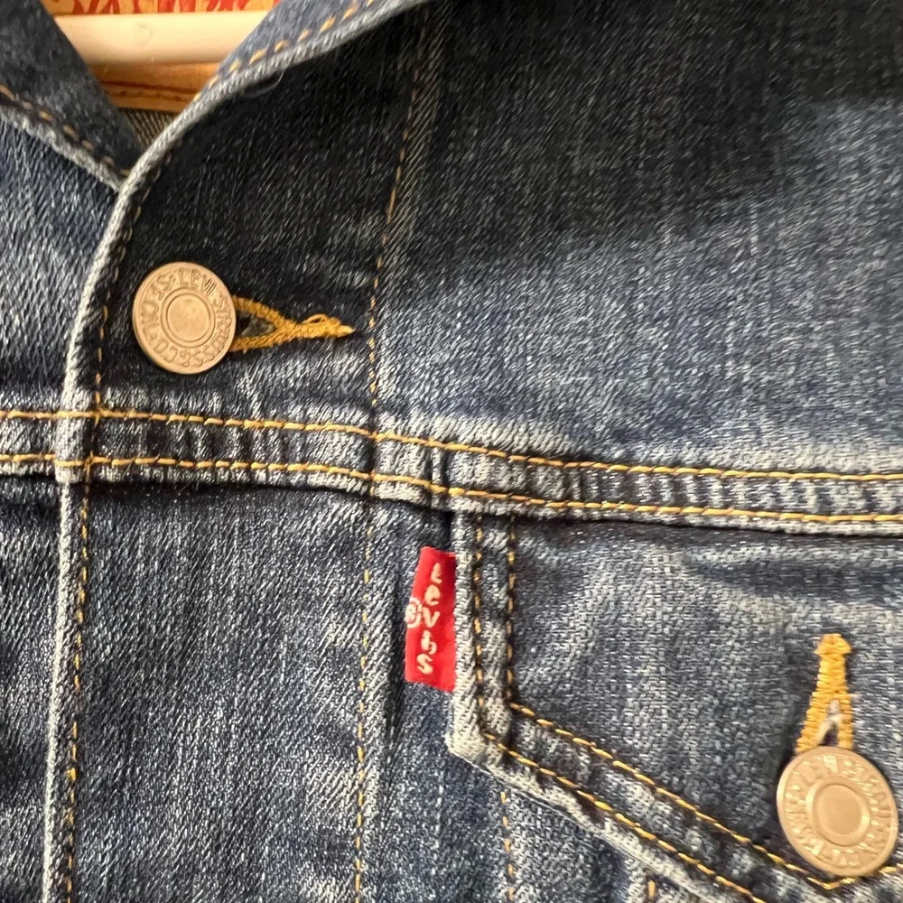 Levi's Jacket - Picture 3 of 5